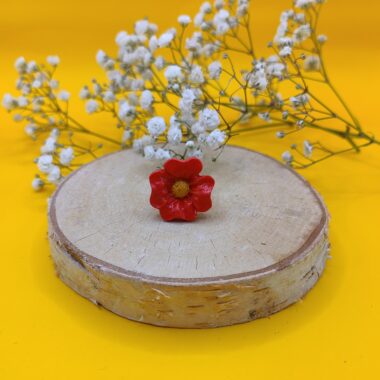 Pierścionek czerwony kwiat