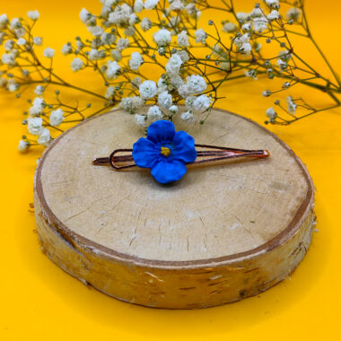 Spinka niebieski kwiat